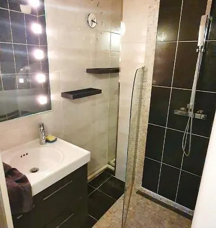 Daire Flat With Swimming Pool 5min From The Beach Fréjus